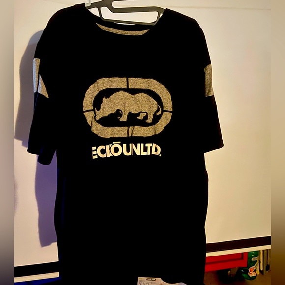 Ecko black and grey T-shirt - Picture 1 of 2